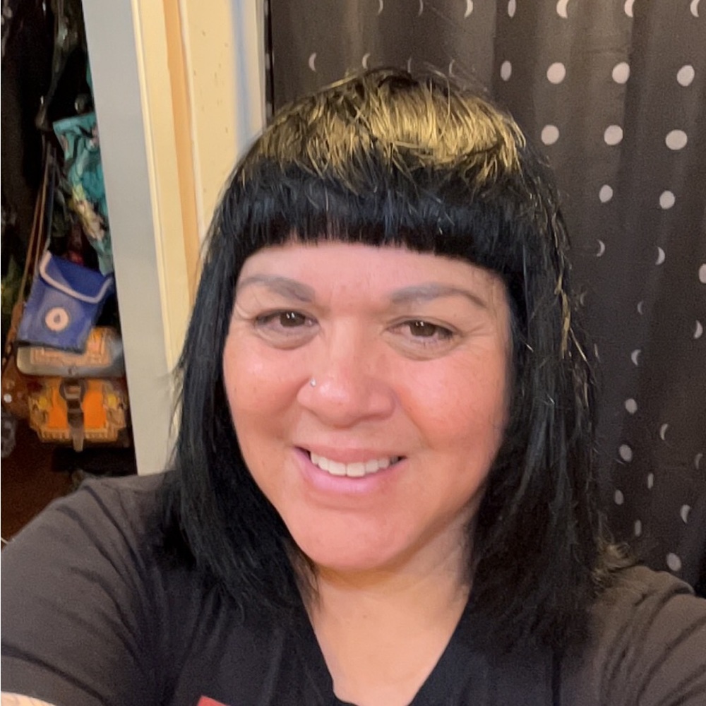 Meet your Posher, Angie